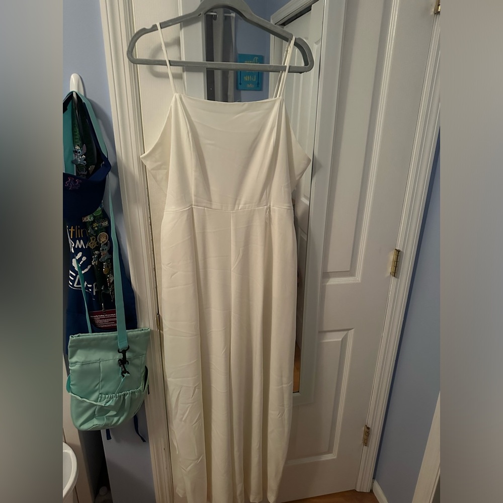 Elegant White Sleeveless Jumpsuit